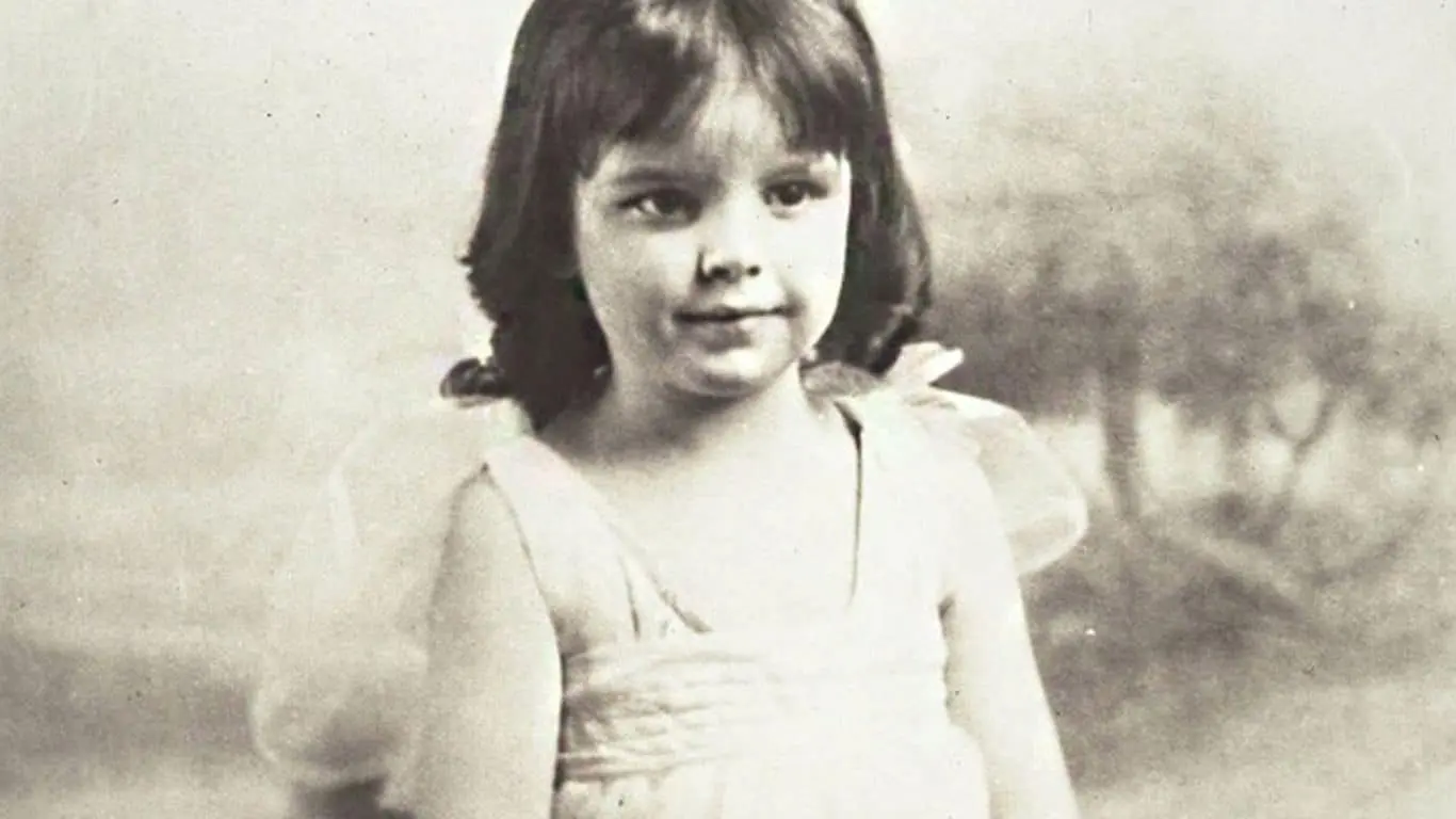 Major Historical Events on December 26 - Today in History - Judy Garland's Show Business Debut (1924)