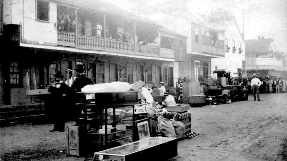 Major Historical Events on December 12 - Today in History - 1899 - First Plague Case in Hawaii