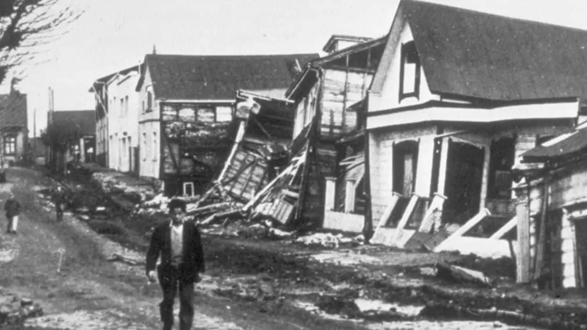 Major Historical Events on December 16 - Today in History - 1575 - Valdivia Earthquake