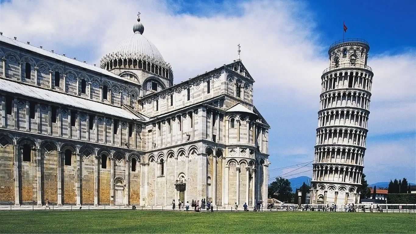 Major Historical Events on December 15 - Today in History - 2001 - Reopening of the Leaning Tower of Pisa