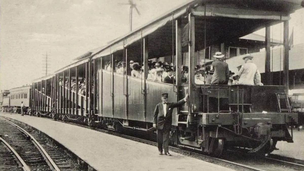 Major Historical Events on January 28 - Today in History - 1855: Panama Railway Locomotive