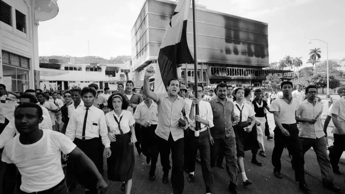 Major Historical Events on January 9 - Today in History - 1964 - Panama Canal Riots