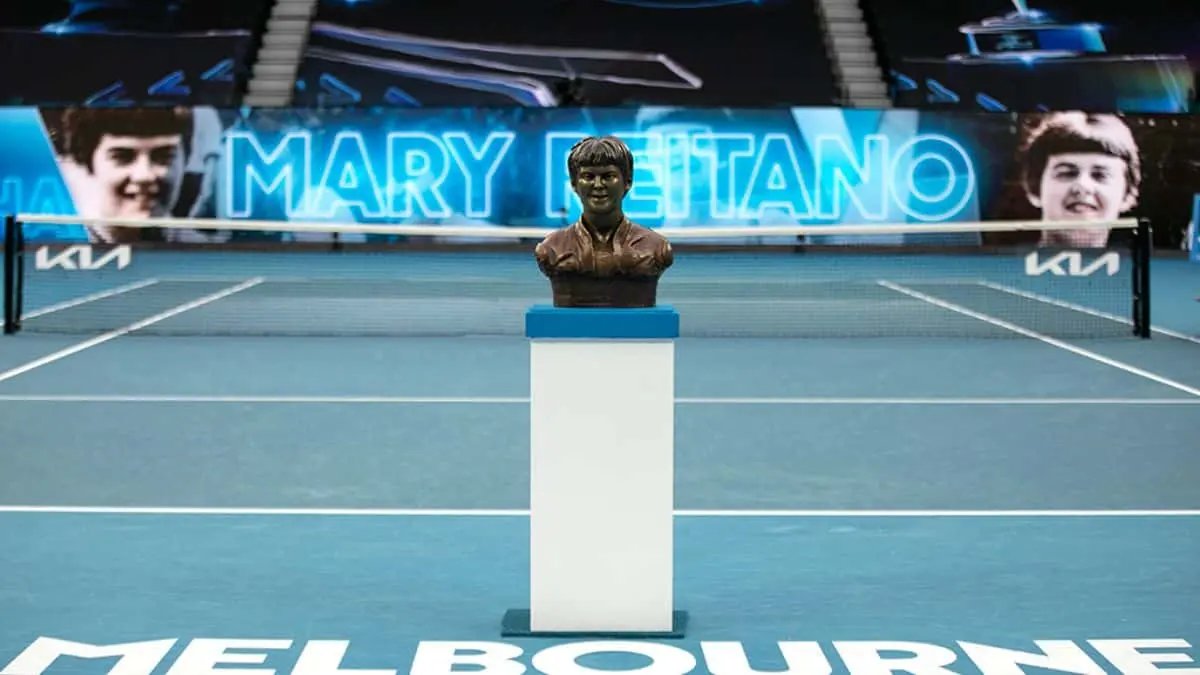 Major Historical Events on January 26 - Today in History - 1959: Australian Tennis Championship