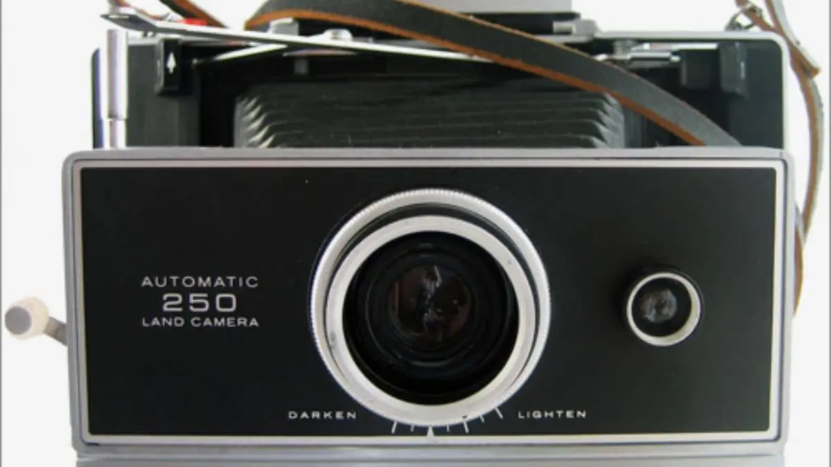 Major Historical Events on February 21- Today in History - 1947 - Polaroid Camera Demonstrated