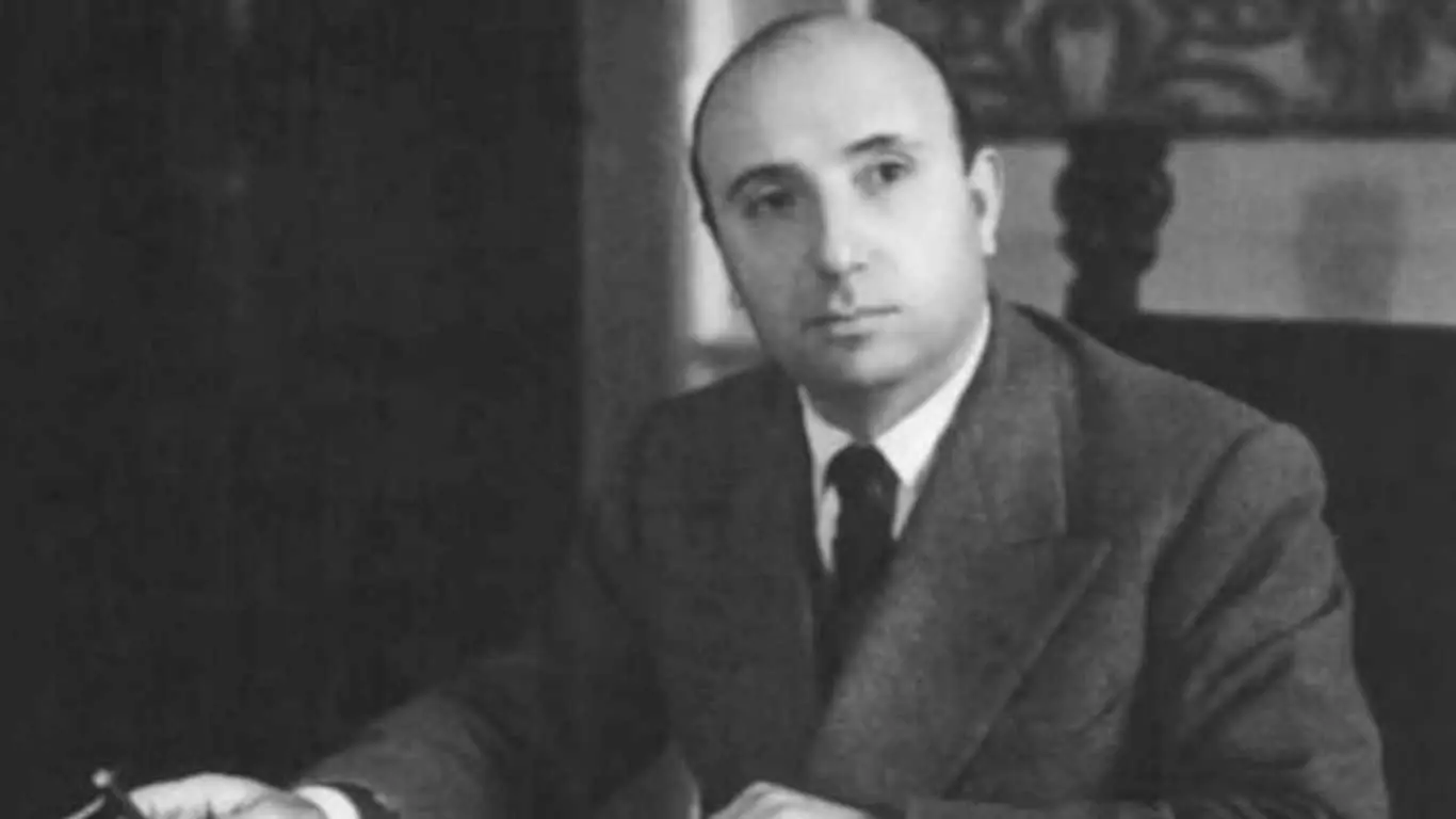 Major Historical Events on February 9 - Today in History - 1954: Mario Scelba Forms New Government in Italy