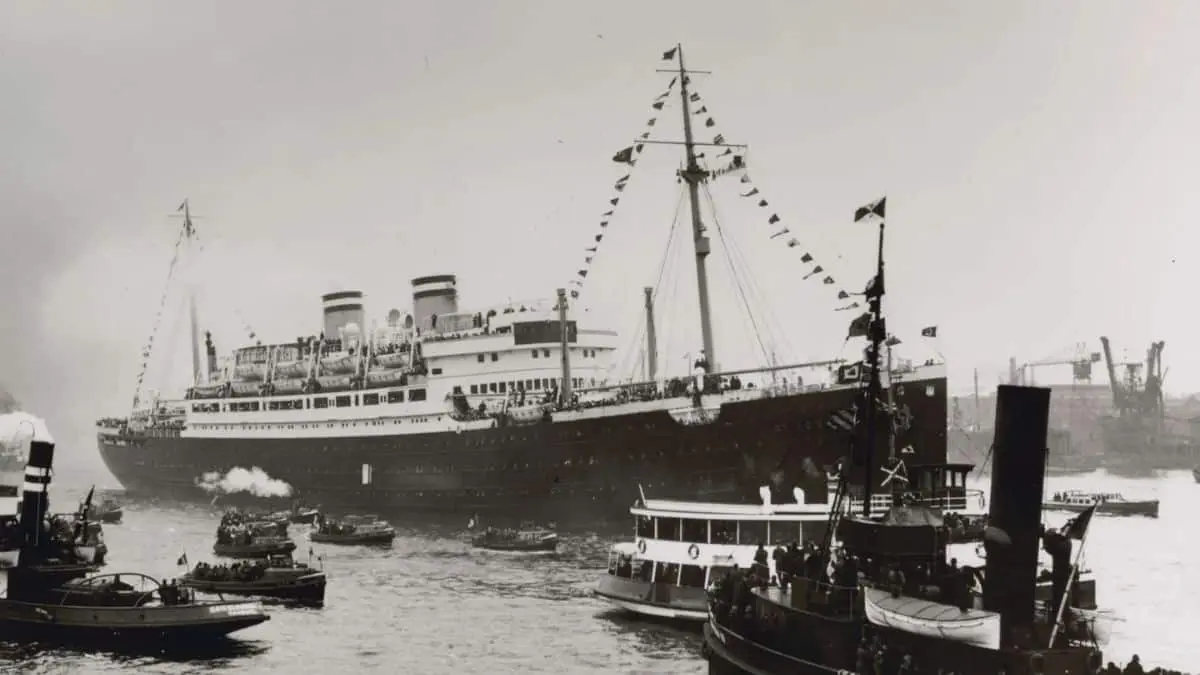 Major Historical Events on February 10 - Today in History - 1934: Jewish Immigrant Ship