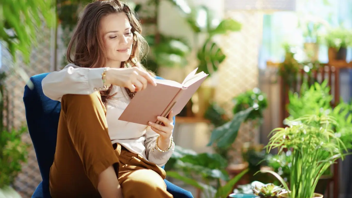 Sustainable Reading: How Second-Hand Books Can Reduce Our Carbon Footprint - Embracing Sustainable Reading for a Greener Future