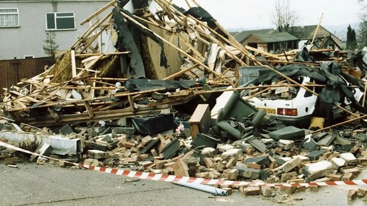 Major Historical Events on March 24- Today in History - 1986: Loscoe Gas Explosion