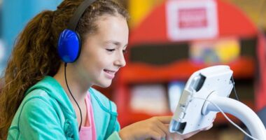 How Audiobooks Help Struggling Readers?