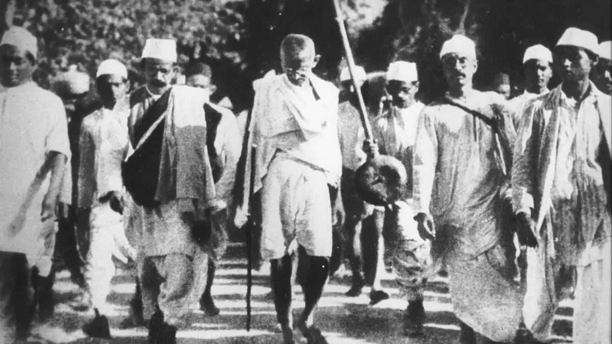 Major Historical Events on April 5- Today in History - The Dandi March: A Defiant Leap Towards Independence - 1930 AD