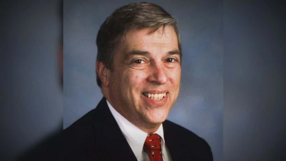 The Case of Robert Hanssen - 2002 AD