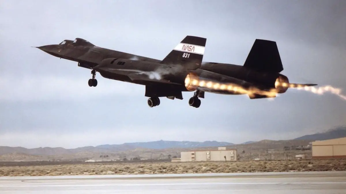 Major Historical Events on October 9 - The Last Flight of the SR-71 Blackbird - 1999 AD