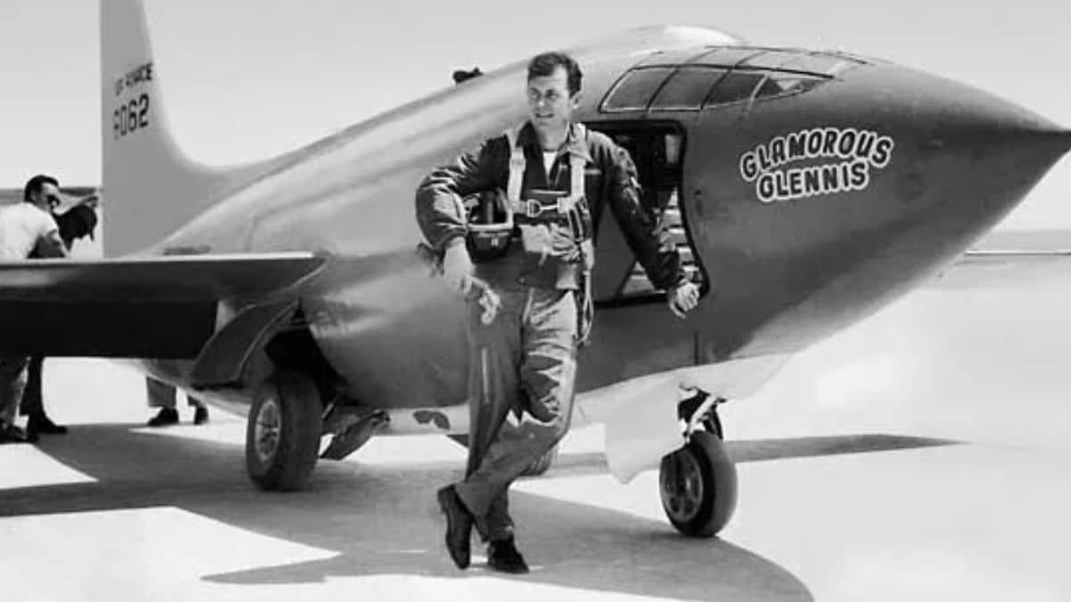 Major Historical Events on October 14 - Chuck Yeager Breaks the Sound Barrier - 1947 AD