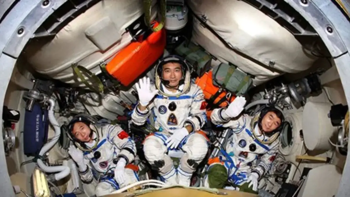 China’s First Crewed Spaceflight -2003 AD