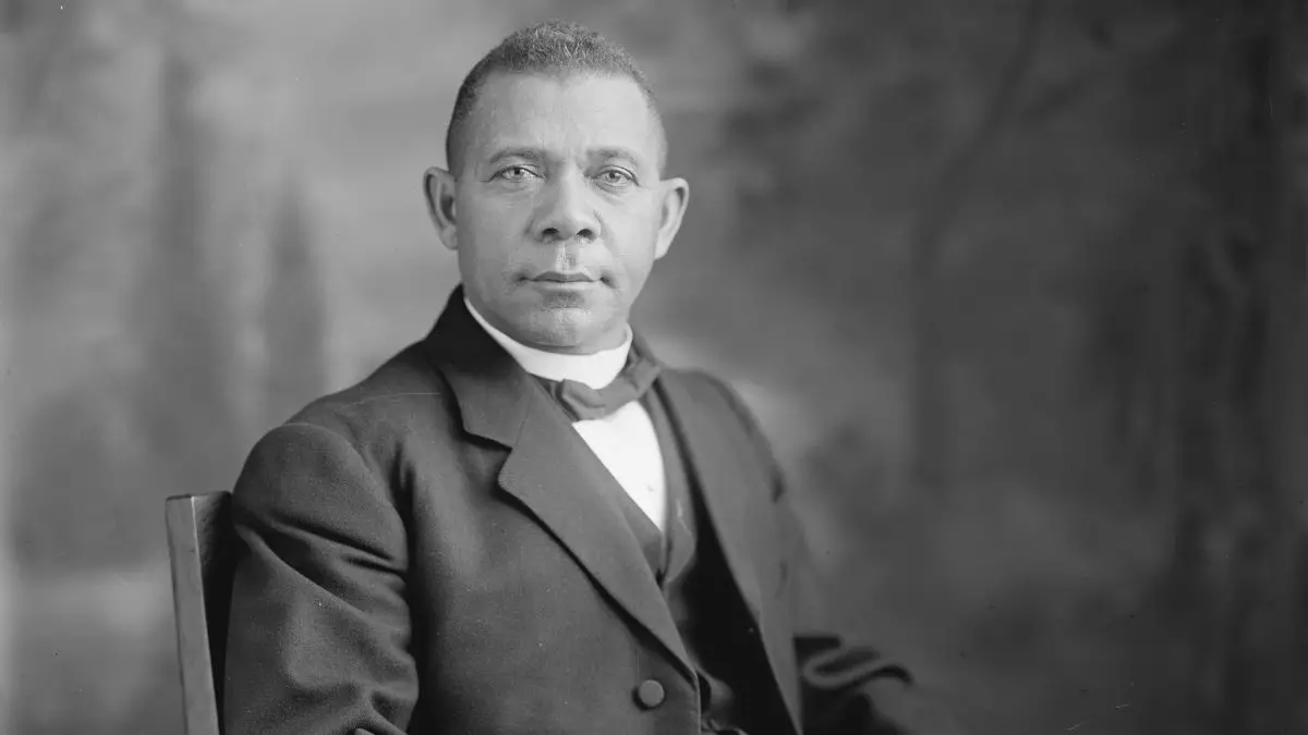 The Legacy of Booker T. Washington: Educator and Reformer - 1915 AD