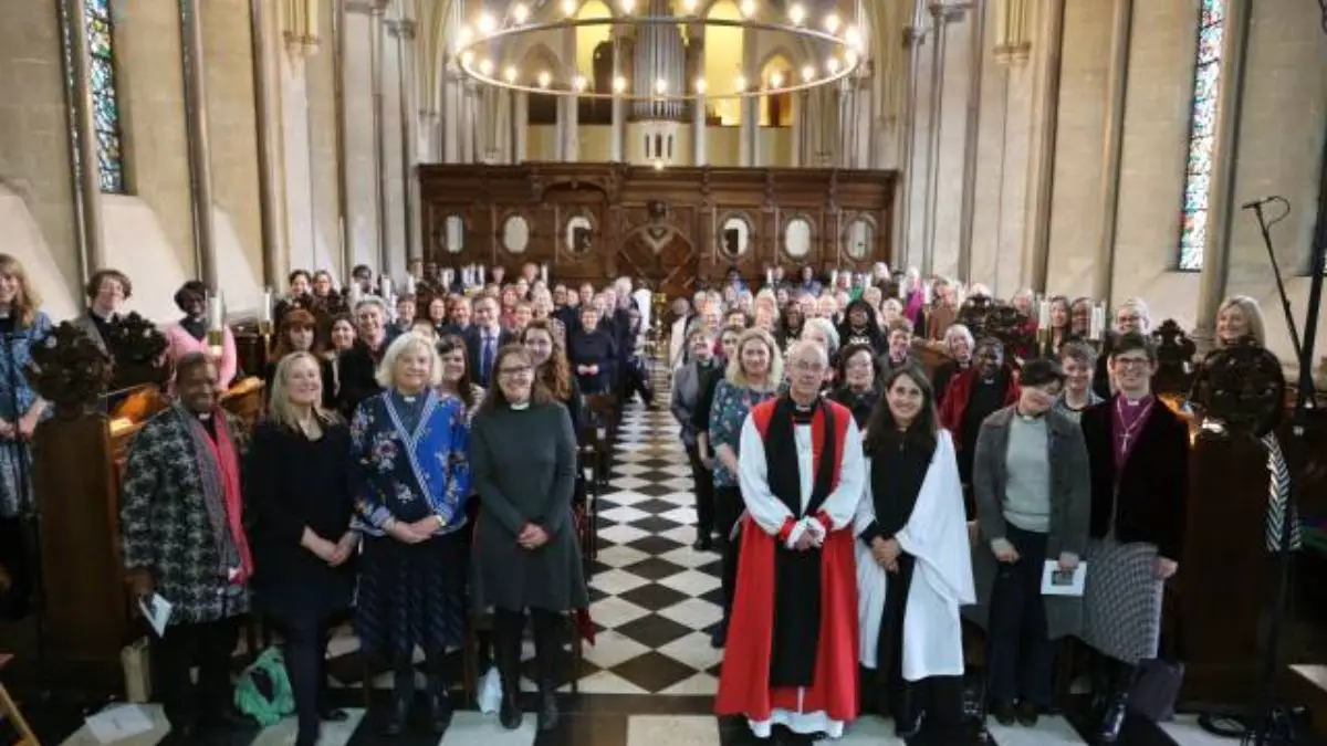 Church of England Approves Women’s Ordination - 1992 AD