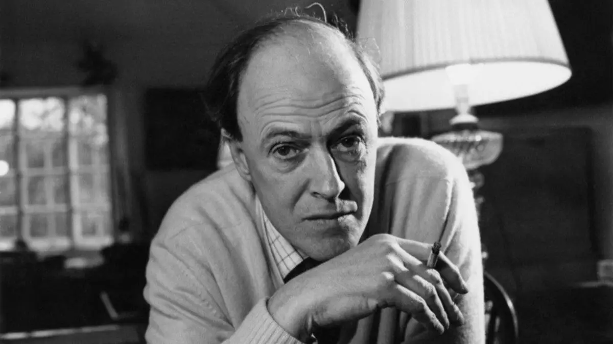 Death of Author Roald Dahl - 1990 AD