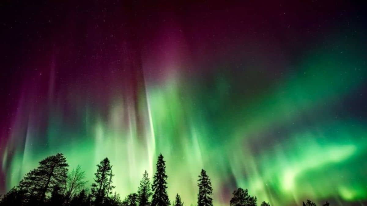 Major Historical Events on December 11 - First Recorded Sighting of Aurora Borealis in New England - 1719