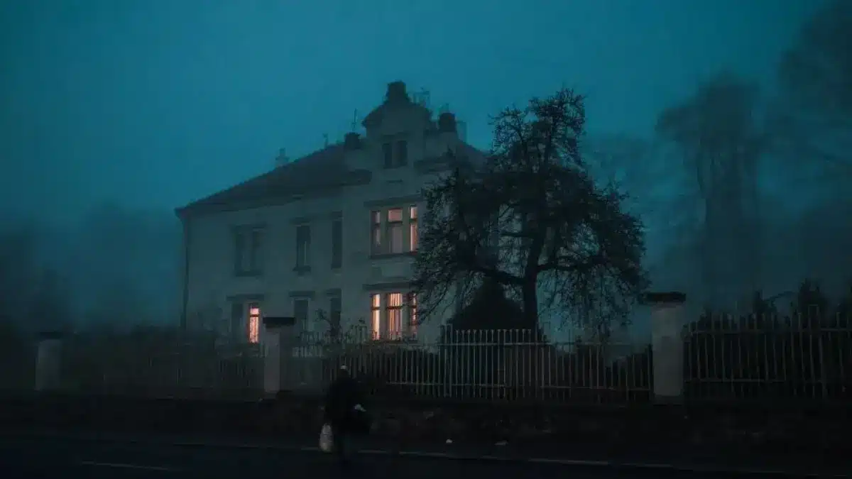 How Atmospheric Horror Uses Silence to Terrify Viewers