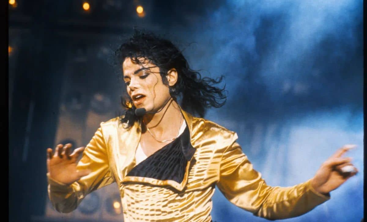 Michael Jackson Biopic ‘Michael’ Delayed to April 2026 Here’s Everything We Know (2)
