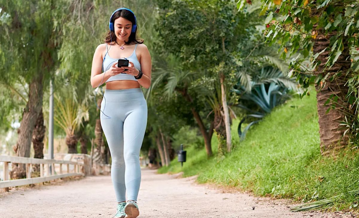 Why Walking Might Be the Healthiest Step You’ll Ever Take