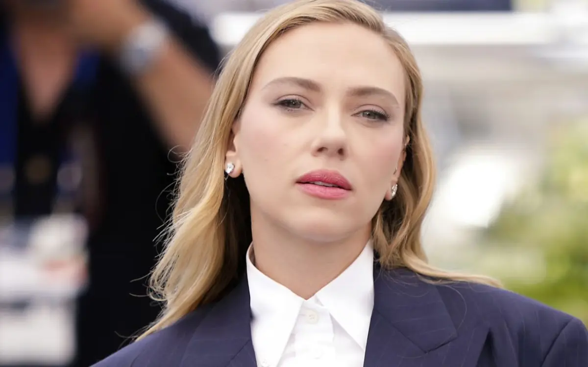 Exorcist Reboot Scarlett Johansson Joins Horror Master Mike Flanagan