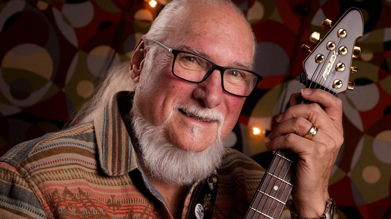 Pioneering Soul Guitarist Steve Cropper Dies at 84
