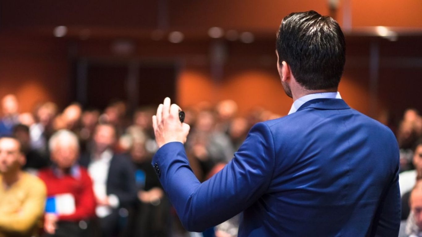 The Real Magic of Public Speaking How Ideas Travel From One Mind to Many