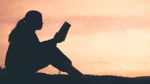 Why Reading One Chapter a Day Can Change Your Life (3)